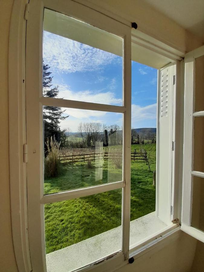 Gite Cottage Chaleureux En Pleine Campagne Vue Sur Les Monts Et Forets Et Le Chateau De Carrouges Eksteriør bilde