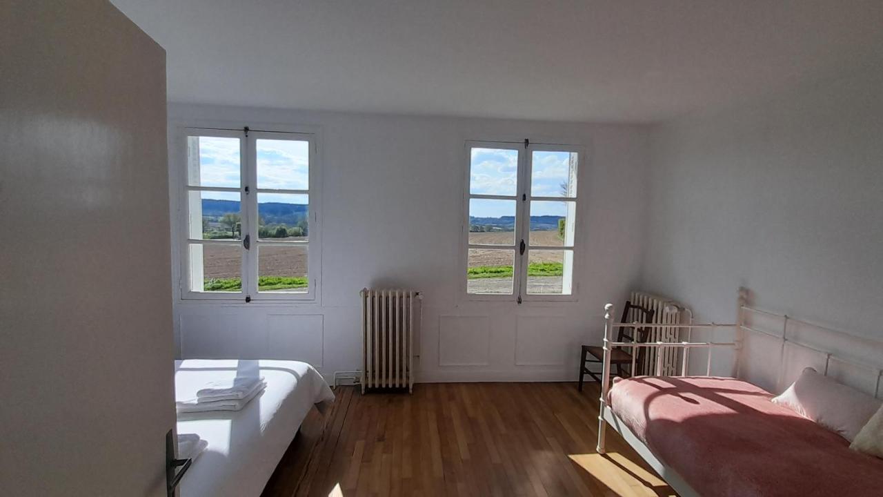 Gite Cottage Chaleureux En Pleine Campagne Vue Sur Les Monts Et Forets Et Le Chateau De Carrouges Eksteriør bilde